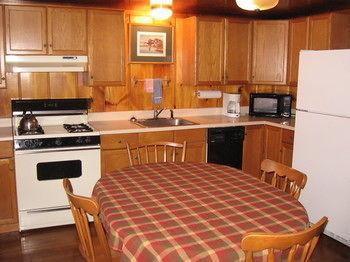 Tall Timber Lodge Pittsburg Экстерьер фото